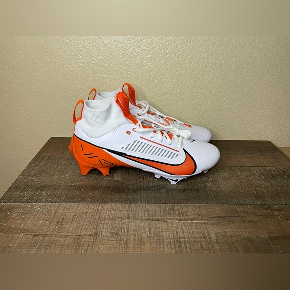 Nike Vapor Edge Pro 360 2 TB “White Orange”- Size 11 Men.
